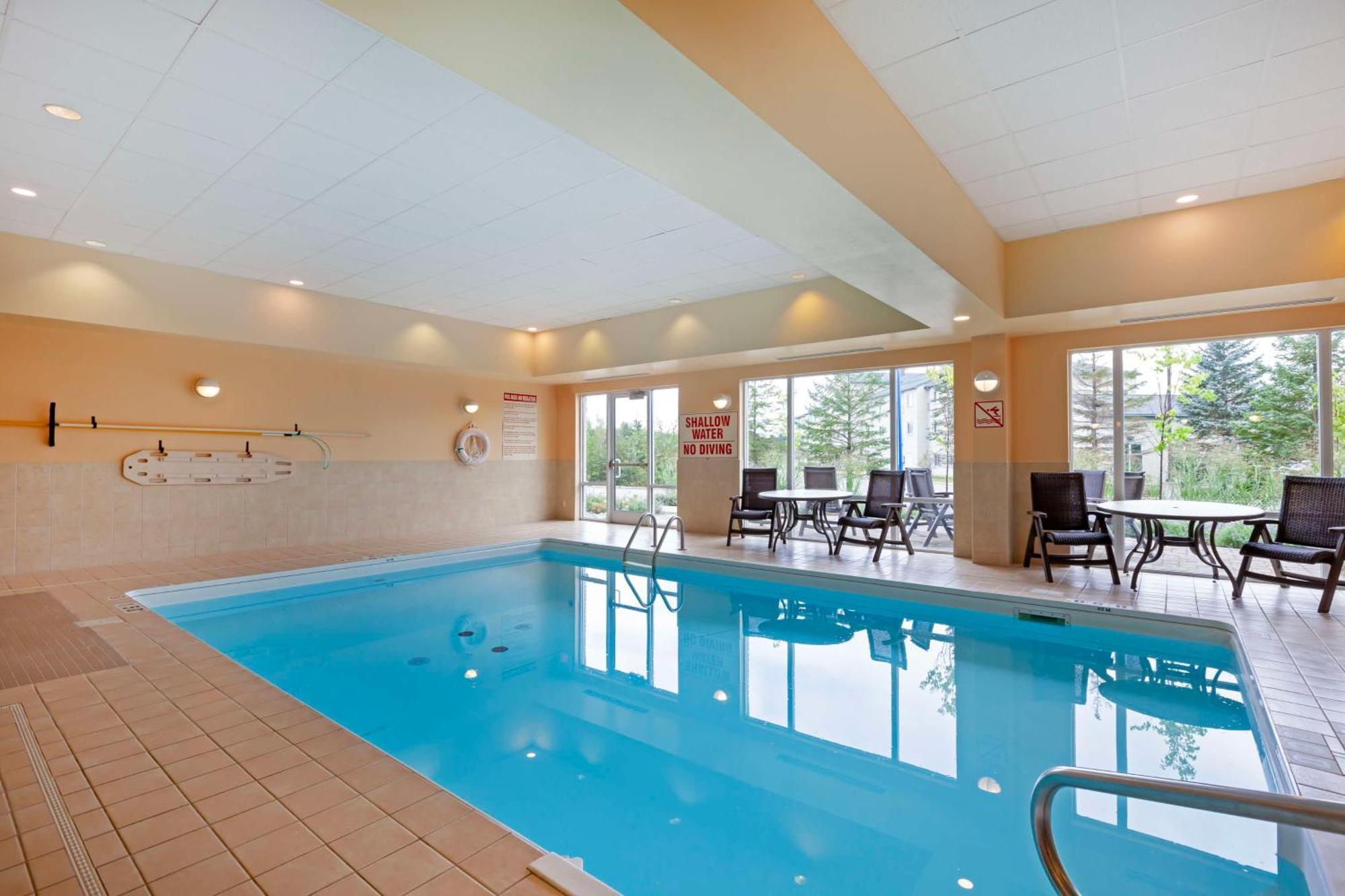 Best Western Plus Muskoka Inn Huntsville Ngoại thất bức ảnh